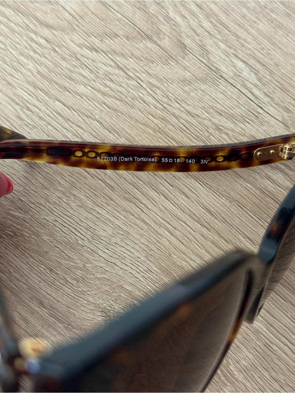 Coach Tortoiseshell Sunglasses with Gradient Brown Lenses + Hard Shell Case - Picture 7 of 9